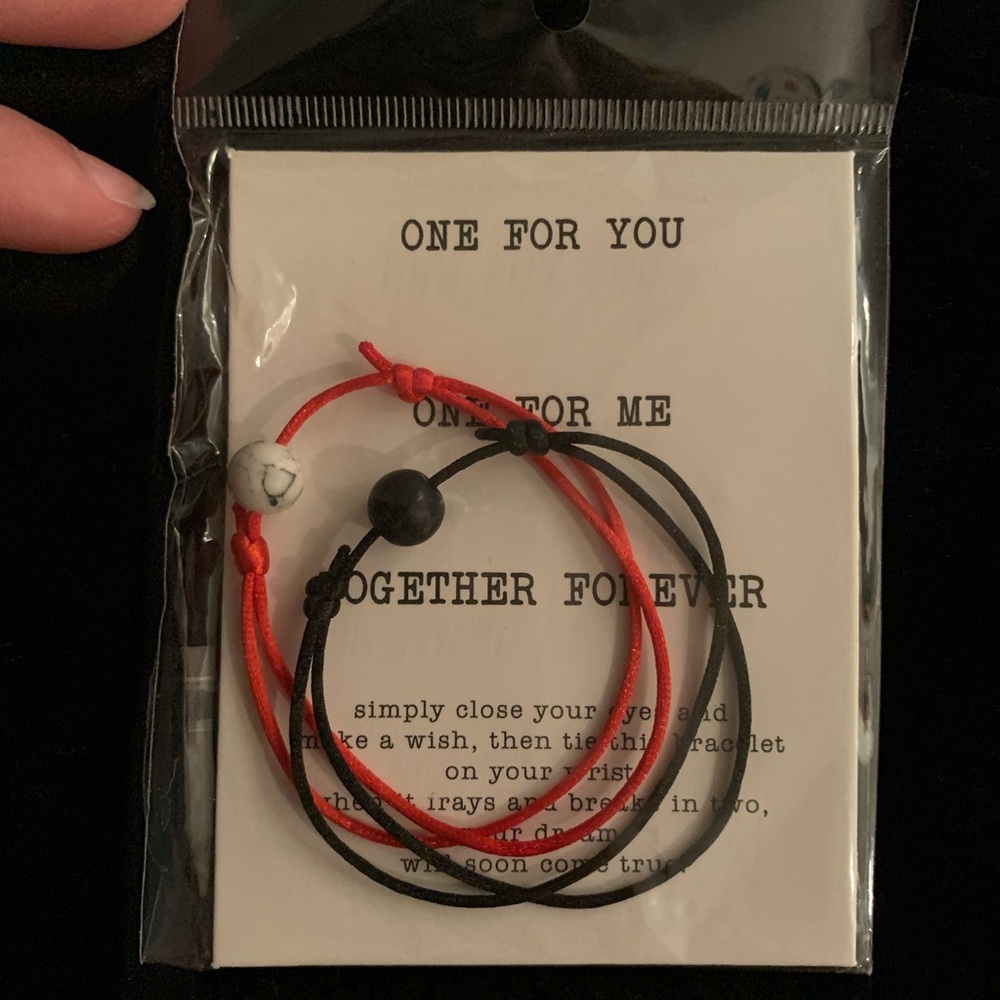Jewelry: Bracelets